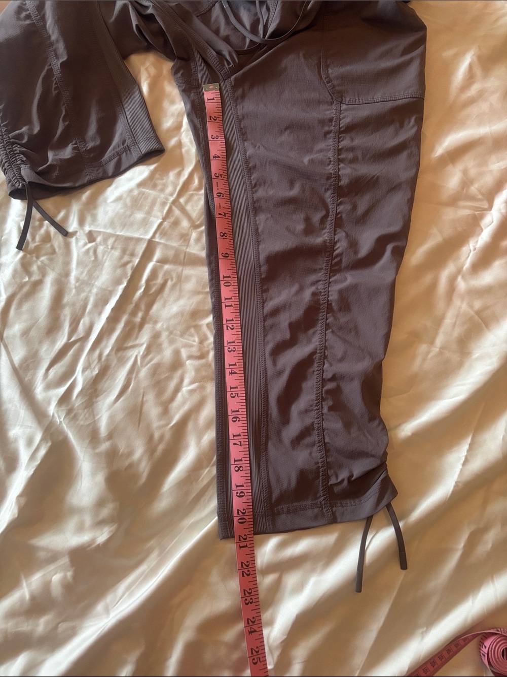 Women’s Drawstring active capri Pants - Picture 3 of 6